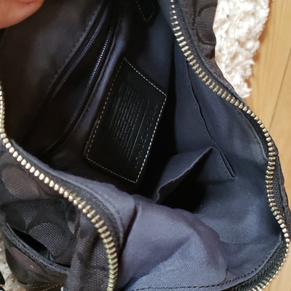 Signature Coach Purse - Picture 4 of 7